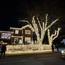 Christmas-Lighting-Installation-in-Montreal-The-Canadian-Tire-Christmas-Home 7